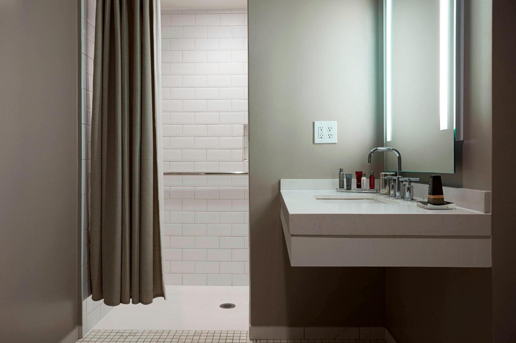 College Park Marriott Hotel & Conference Center Extérieur photo